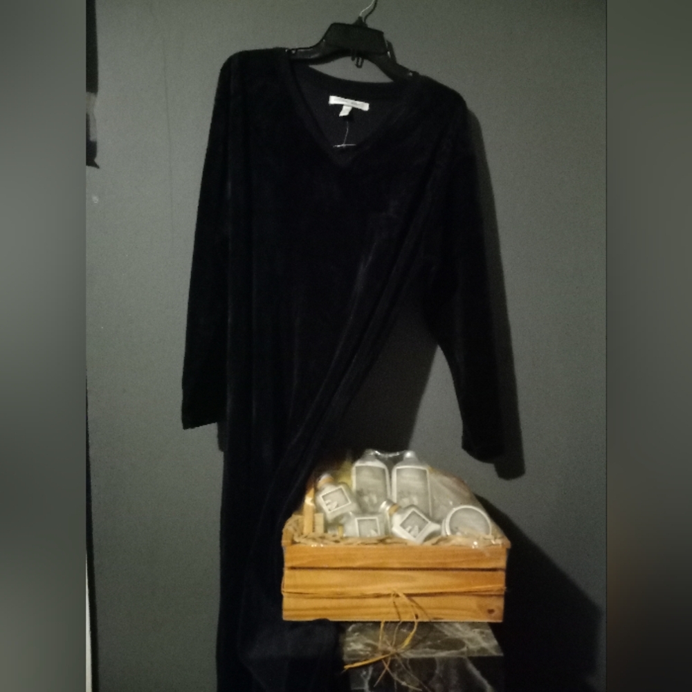 Victoria Secret long lounger and Lavender Basket Set